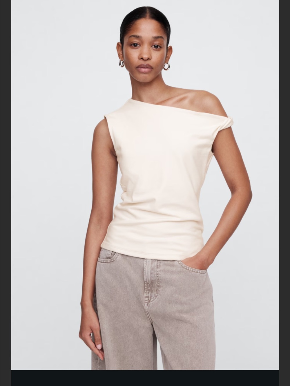 Gap One-Shoulder Top, ivory frost / cream
Size: XS, NWT